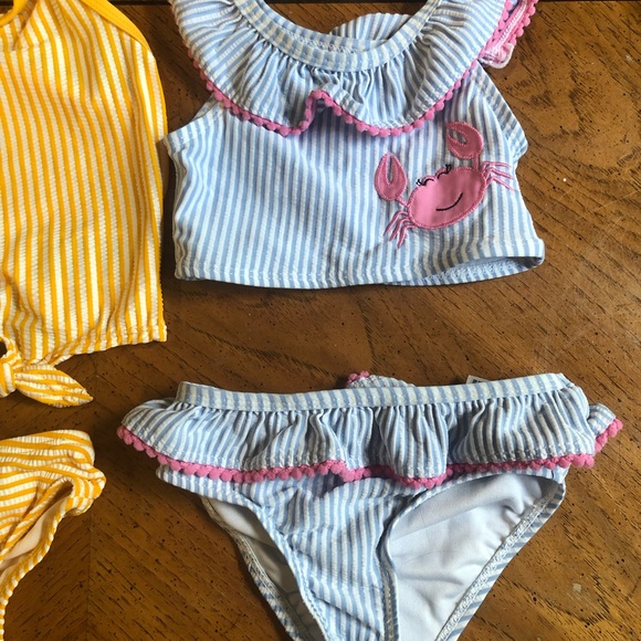 Lot of 3 swimsuits for your growing baby. - Picture 5 of 12
